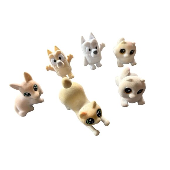 Crayola Set Of 6 Miniature Flocked Animal Figurines - Cats & Dogs With Adorable - Picture 1 of 8